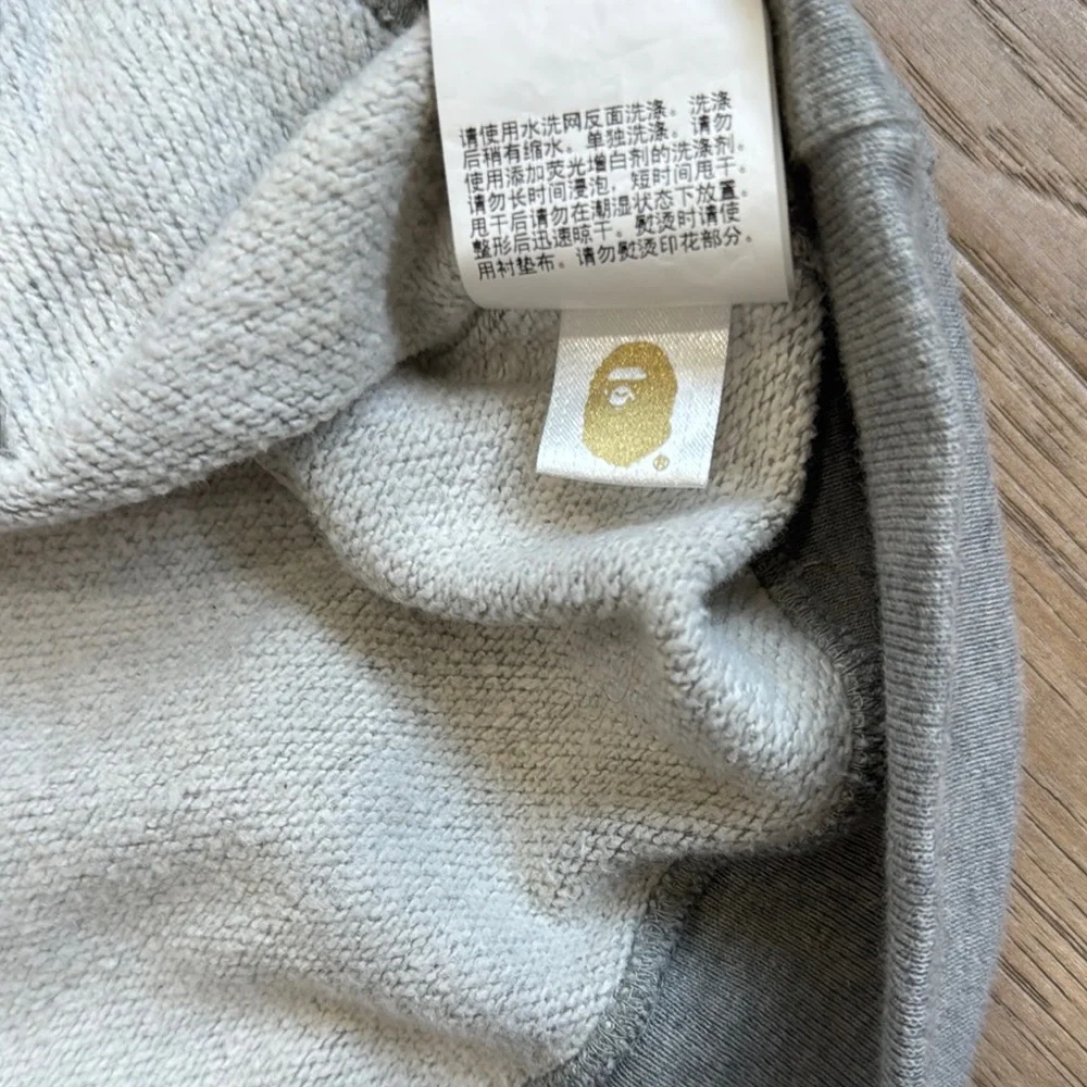 Bape Gray Sweatshirt Hoodie College Grey Logo Size Medium - Picture 7 of 14